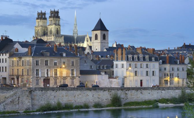 Vue sur le fleuve Loire depuis les fenêtres de l'Orleans Parc Hotel