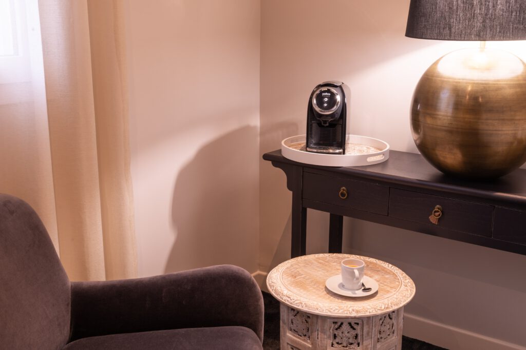 Chambre avec télévision à écran plat et Wi-Fi gratuit à l'Orleans Parc Hotel